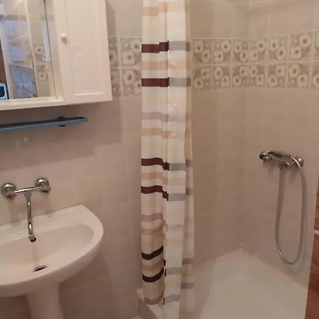 Toth Maganszallas アパート *