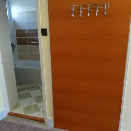 Toth Maganszallas アパート ハイデゥソボスロー