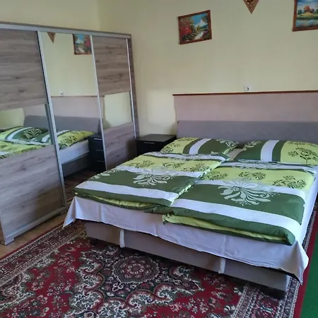 Toth Maganszallas ハイデゥソボスロー