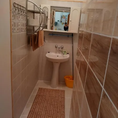 Toth Maganszallas アパート