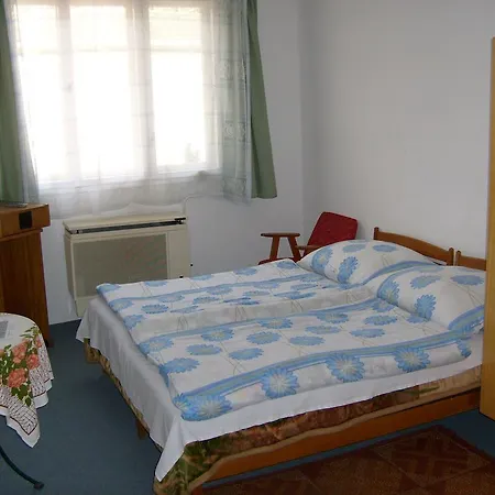 Toth Maganszallas ハイデゥソボスロー